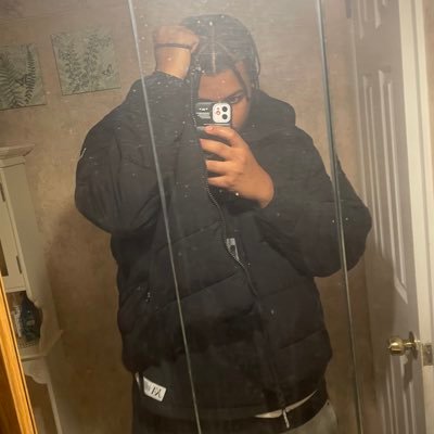 IGetLuvInMyCity's profile picture. can’t express myself, don’t know where to start…