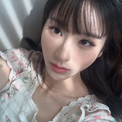 🐚 ・。 ˖ lads, twice, katseye, loona, ts, 5sos.