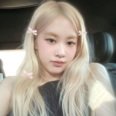 hii! how can i help you❓️i'm selling some apprem🙇🏻♀️🙇🏻♀️ hmu asap! 🔔