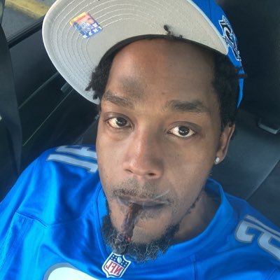 1_mo_lb_2_smk's profile picture. 313, #jetlife........✈ & v8 muscle........eastsider/downriver✌IG @ leaf_313