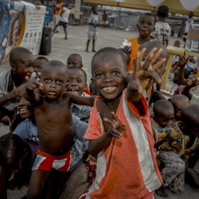 shitukama's profile picture. Just a human, watching life and asking questions about the world.