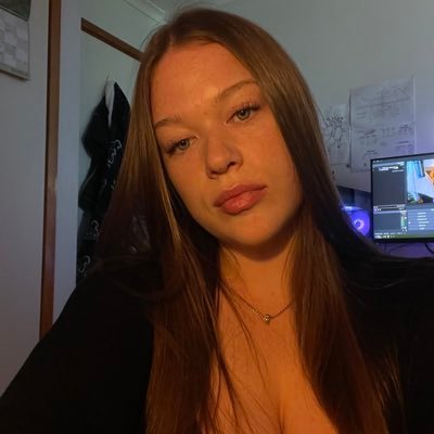 20 | Student by day - Streamer by night ✧・゚: *✧:* ✧・゚: *✧・゚:*