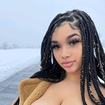 An easy going girl, little shy and fun to chat with 🥰🥰💝