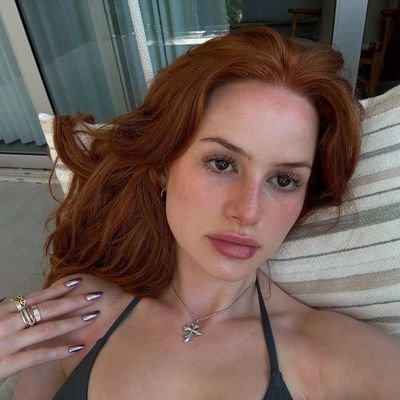 @celebsg00n