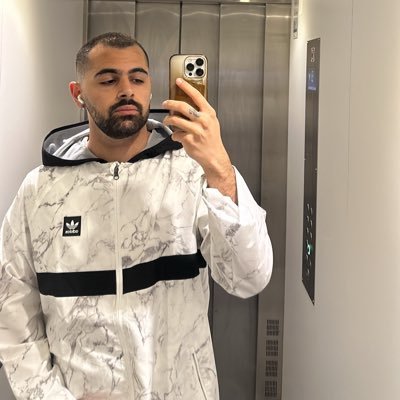 23, Artist💫🦅 My debut single available on all platforms: https://t.co/Ix9xvEoBhi