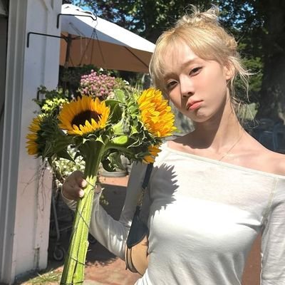 saturnloveyy's profile picture. pharma stud²² | intj