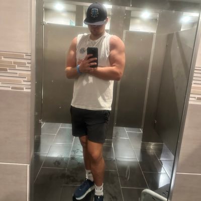 Jcray9496's profile picture. Go birds🦅 “Break away from everybody Break away from everything If you can't stand the way this place is Take yourself to higher places” Three Days Grace