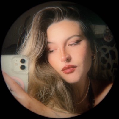 elffolas's profile picture. sarcastic, melancholic and a bit sad