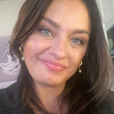 Girl82The's profile picture. Really love my family but absolutely hate homewreckers, especially the dogs.
Overall very optimistic lady, future is bright, the future looks crypto