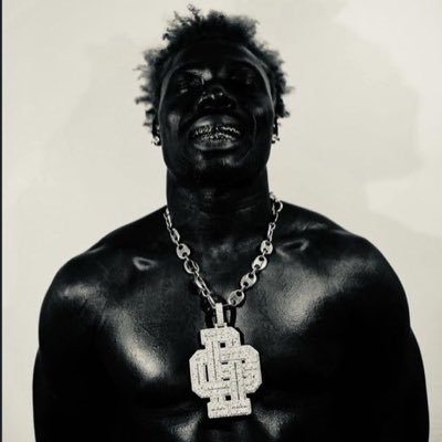 ToxicZen0's profile picture. Healing? More like emotionally multitasking.