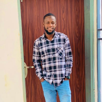 Uthman289's profile picture. Proudly Muslim🏰 Proudly ABUsite📚 Proudly Administrator🌏 Proudly Developer & Political Analyst 🎓 Proudly baller⚽️