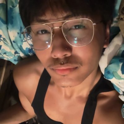 🇬🇺🇵🇸• like a diary, but i show my cock and balls so idk • header from @batecrush