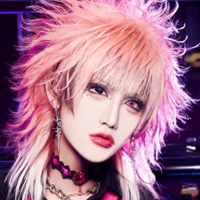 V系バンド 透明少女 上手ギター ※インスタ更新率高め▫️@TOMEI_OFFICIAL ▫️ https://t.co/wmxdO1zb3a ▫️https://t.co/8MsTtMxvfD▫️ https://t.co/2KzbgIeHpW