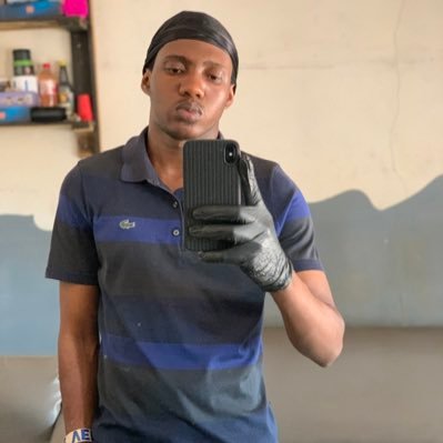 I'M A PROFESSIONAL BARBER 💈... I'M AVAILABLE FOR HOME SERVICES ONLY 💈 DM OR TEXT ON:07030117207 https://t.co/oVCu0ZCDa2