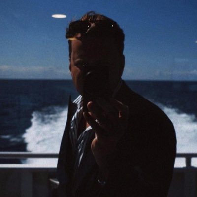 agentk124's profile picture. never surrender