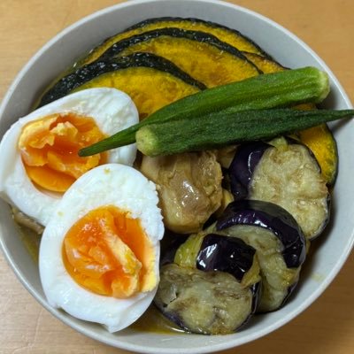 blackvanillases's profile picture. ＝LOVEが大好きです。夏野菜って呼んでください！