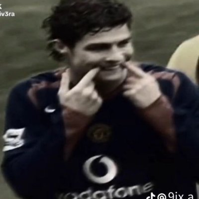 amine9645143315's profile picture. 