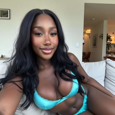 just a black queen👸🏾looking for her white king🤴🏼taking bf applications below 👇