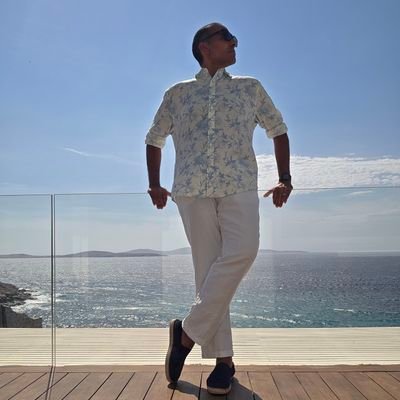 Productor y presentador en Nex canal 21 y KW Continente, padre de dos e hijo de Superman.
Gran Premio Nacional de Prensa Panamá 2020