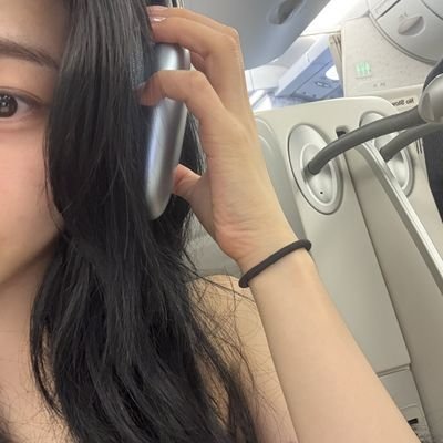 meeychals's profile picture. isinya jeno doang.