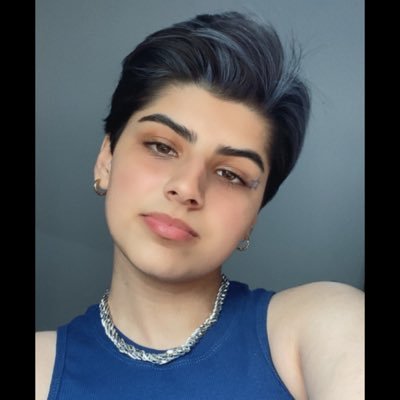 whoisparias's profile picture. نمیدونم ولی کاش تو زندگی بعدیم هم همین باشم🪼