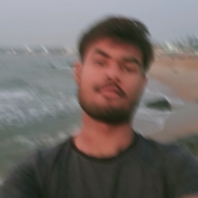 QueerlyRish's profile picture. Broken hoe