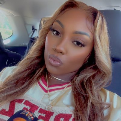 #GodFIRST MomPreneuer 🖤 Owner of Lavish Me Spa, Aesthetics & Wellness 🧖🏾♀️💉Kash Doll is my PERSON 🤭 Pretty | Private | Paid 🫦😌🤑