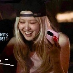 rstrgirl's profile picture. xo til we overdose