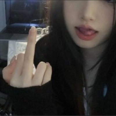 mlrmxc_'s profile picture. いつだって心にイマジナリーベストフレンド炭治郎