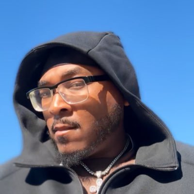 MikeDP_'s profile picture. SIUC Alumn | Business Management 💵 | Romans 8:28🙏🏽 | 👻: mdbizzle1