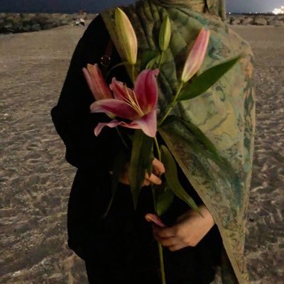 ariwattorr's profile picture. 