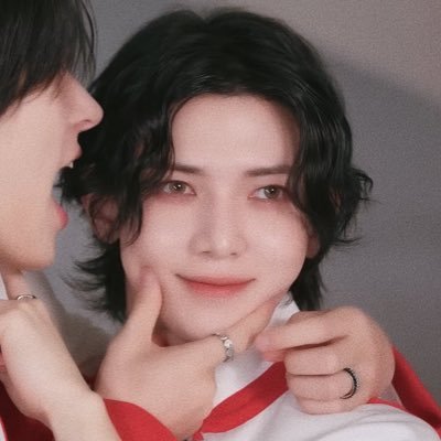 18 • she/he • english/一点中文 • your local tws + atz ult • big!! multi stan • matching w/ wifey