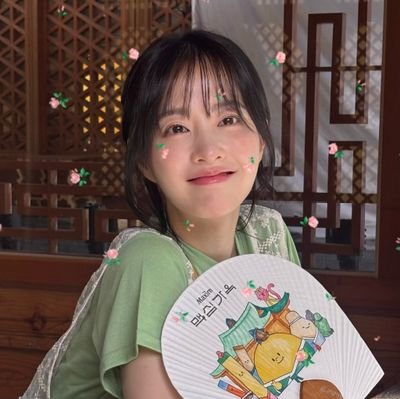 어제는 끝났고, 내일은 멀었고; 오늘은 아직 모른다 | @yeopx2 !! - akun asbunku 🙏