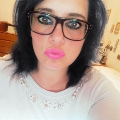 rosyneve84's profile picture. 