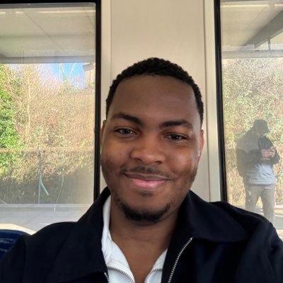 Idamezhim's profile picture. Building apps in London, I ❤️ consumer social.