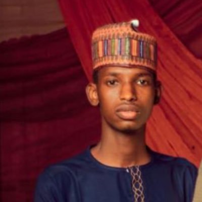 Muslim by faith. 🕋📿Sociologist 📚👨🏽‍🎓,Priest hood of humanity 👨‍👩‍👧‍👦⚓️