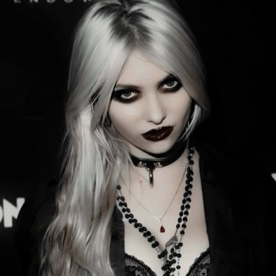 unhealthy obsession w taylor momsen!!! priv @horrorrpunk