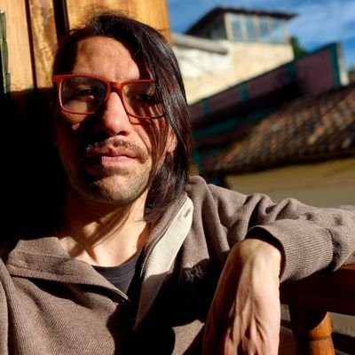 De vez en cuando tomo fotos.
Generador de contenido digital (Hago memes)