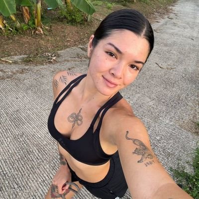 Professional and Lifestyle domme👸👠| i milk weak men🧎♂️🐄|Send a dm if you want to serve 🙇♂️ |Throne💸 |Femdom Contract 🔑📜|Anonymity always welcomed🤫👻
