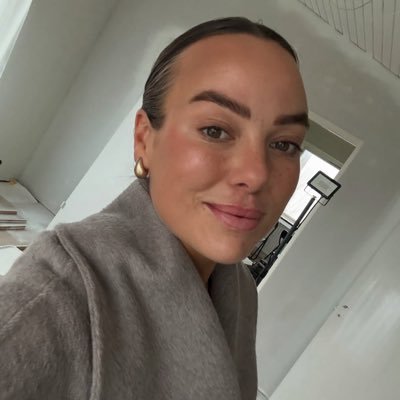 Cathedonn's profile picture. Financial Advisor. Woman of Faith, a blessing to my family. Proud mom, Love my family and Nation.