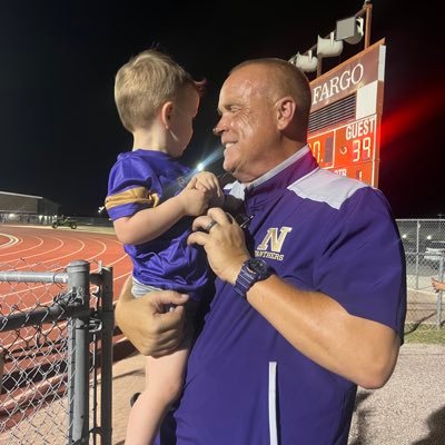 CoachKlatt's profile picture. PE. Teacher - Asst. Football/Basketball/Baseball Coach 🏈🏀⚾️🏋🏽‍♂️ Navarro ISD - Army Veteran 🇺🇸 Husband to Alma 👩🏻🥎❤️ Father to MJ 👶🏼❤️ BE GREAT!