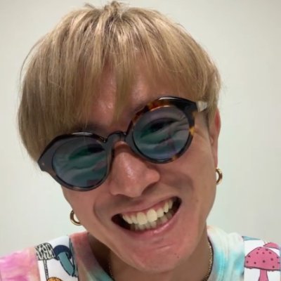 PapaYasusu1984's profile picture. SUPER EIGHT👄
aoen💙
&TEAM🐺
Timelesz🕺
Naniwa Danshi 🍭
Hey! Say! JUMP🍬