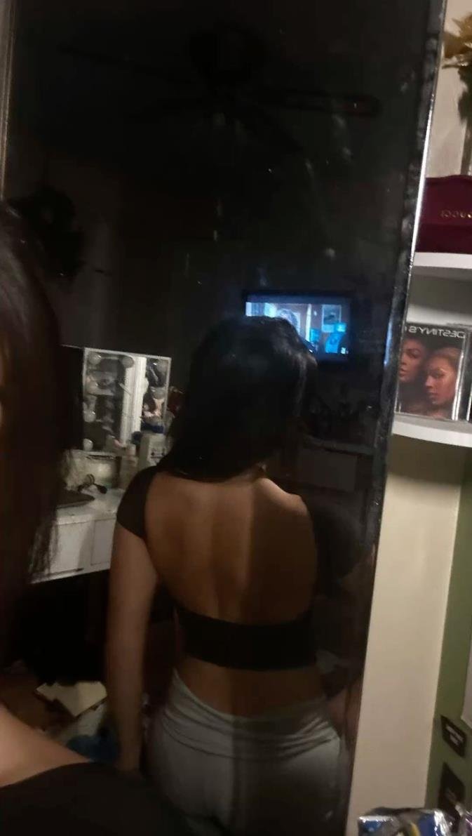 Sarah_Ramirezx's profile picture. This is simply a side page... Go ahead and support my real account @GanabriaSummer