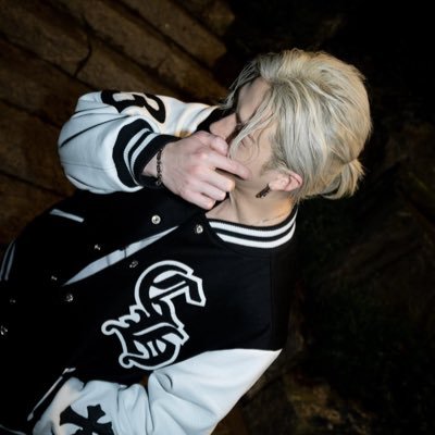 𝖒𝖊𝖑™ 🐺 (@cloverstayy) / X