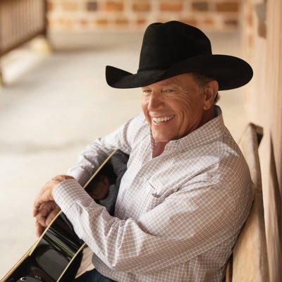 Back up Twitter of George strait. New Album # cowboysAndDreamers available now!