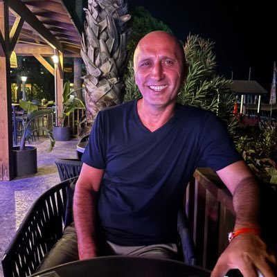 KocIsmetkoc's profile picture. Uludağ Üniversitesi iktisadi ve idari bilimler fakültesi işletme bölümü mezunu. Çiçeği burnunda sosyolog. Her daim öğrenmeye açık.