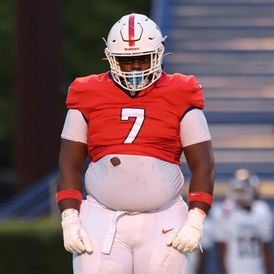 God 1st🙏|6’2 Defensive Tackle @LetsGoICC_FB#jucoproduct https://t.co/0PO6KxGvtg