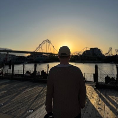 17thof88's profile picture. sane.