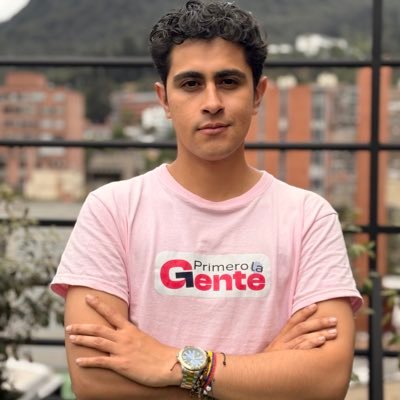 🇨🇴 l Creo en Colombia |🎵 Tik Tok: @juliann_este05 | Profesional en Gobierno y Relaciones Internacionales I Siempre en el centro | Influencer a ratos. 😜