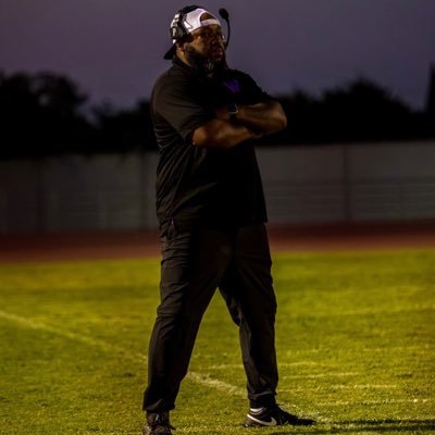 Father x3/Husband and Just a coach trying to help kids make it to the next level in school and life #NonDropSquad #DBK #wideout #CoachHatt
